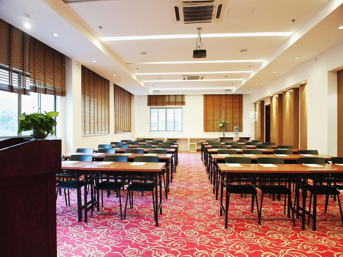 Ji Hotel Shanghai Lujiazui Zewnętrze zdjęcie